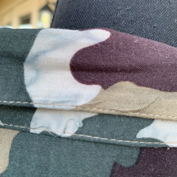 Miss LiLi Camouflage Button Pocket Detail Blouse - Picture 7 of 15